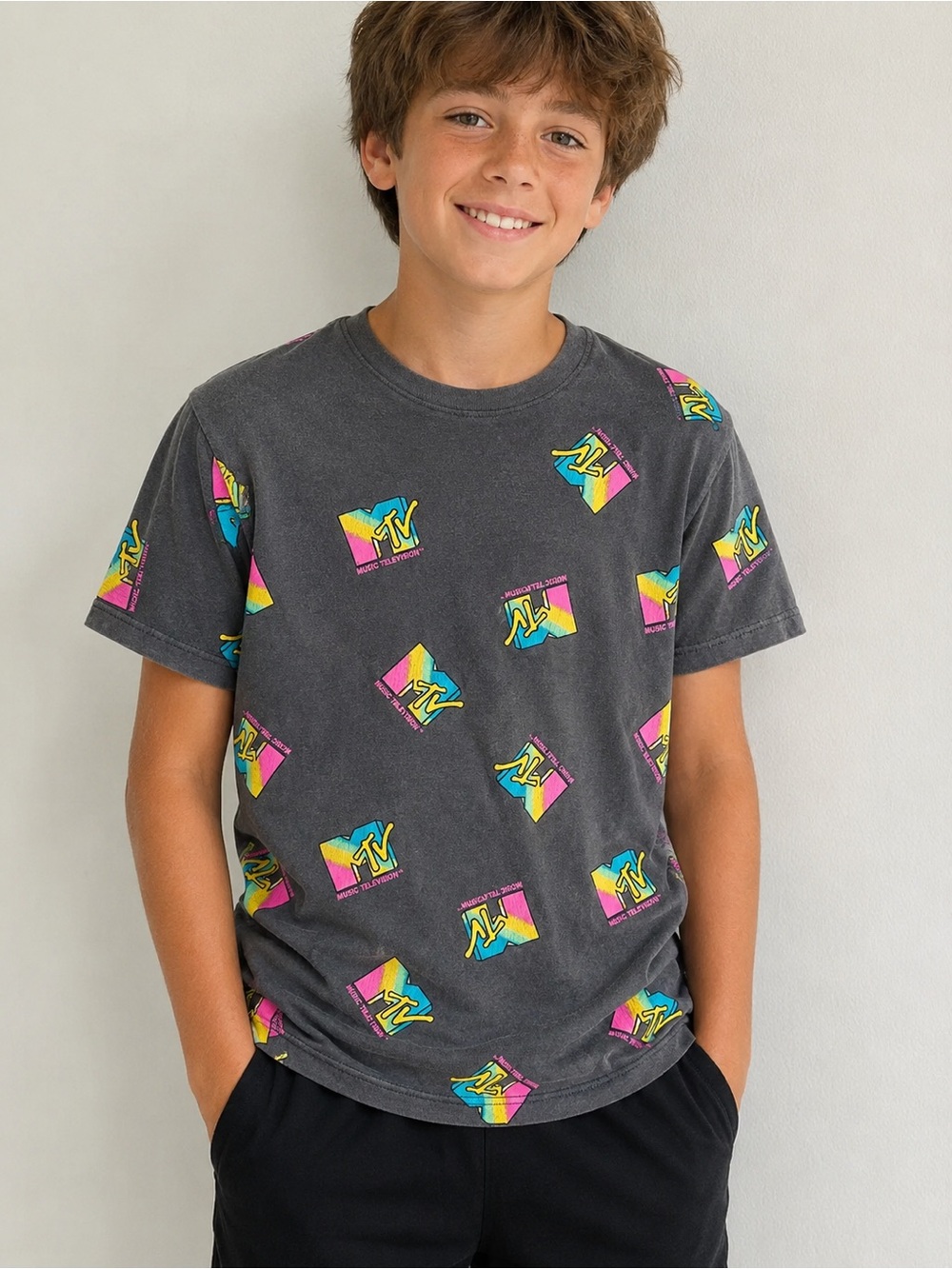 MTV Boys Large 10/12 Graphic T-Shirt All Over Logo Retro Neon